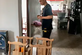 每天一个红木小知识，告诉你蜂蜡的作用是什么，为何深受木友喜爱视频封面