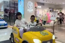 小学生一人分饰两角，创意讲述“车让人，人守规”，超赞！视频封面