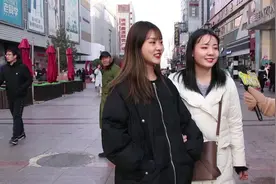 为什么很多女生都嫁给了老男人？最后一位姑娘说到了重点视频封面