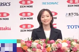 现场！日乒乓名将石川佳纯含泪宣布退役 中文感谢中国球迷支持视频封面
