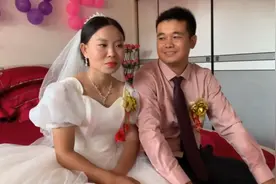 湖北一对新人结婚，新娘温柔又贤惠，新郎真是好福气视频封面