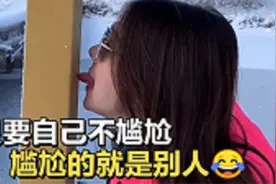 盘点那些猝不及防爆笑时刻：终于知道什么叫忍不住，小姐姐草率了视频封面