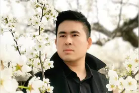 山东莱阳梨花正开放 把握短短一周走进香雪花海视频封面