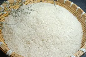 大米应该怎么储存，教你2招，不在受潮霉变生虫，保留新米的口感视频封面