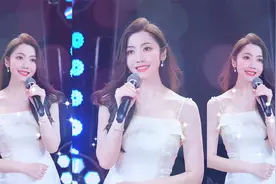 一首伤感情歌《一曲红尘》，只有历尽了沧桑，才会懂得无悔！视频封面