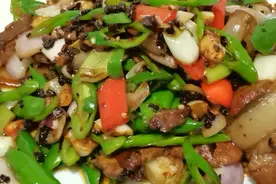 豆豉回锅肉的家常做法，好吃不油腻，开胃下饭，比外面买的还好吃视频封面