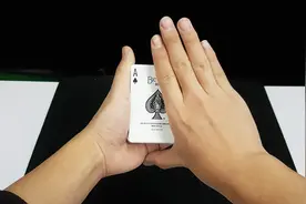为什么普通扑克在手中摸一下就变了？揭秘后我服了视频封面