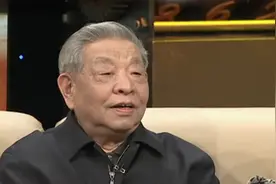 8341部队成员讲述往事，被调往北京，保卫毛主席视频封面