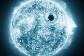 宇宙英文版第四集：黑洞的未解之谜，隐藏着宇宙的终极奥秘视频封面