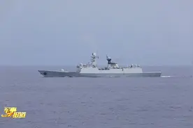 直击演训场丨南海海域 舰艇编队多课目实战化训练视频封面