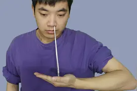 为什么筷子从鼻子插入，又从眼睛出来？揭秘民间魔术绝活，特简单视频封面