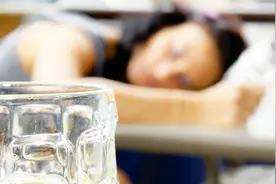 醉酒后吃盐酸纳洛酮舌下片效果怎么样?专家给出了回答！