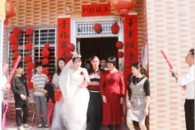 广东姑娘出嫁全程，这样的出门习俗以前咋没见过，新娘真漂亮视频封面
