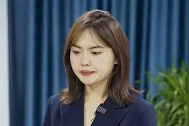 经理克扣老员工7万2的工资去买车，对方找上门来，老板霸气处理视频封面