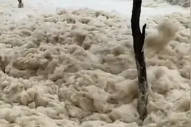 澳大利亚海滩死亡泡沫，人一旦进入，立马消失不见，天灾还是人祸视频封面