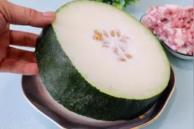 三伏天多吃冬瓜，教你一道广东有名的冬瓜汤，鲜香味美汤渣都吃光视频封面