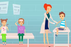 小孩手心脚心热是怎么回事？发烧热很正常，不是发烧热有这3点视频封面