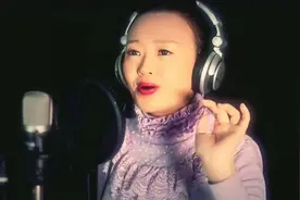 这版《镜花水月》太经典了，唱功了得！视频封面