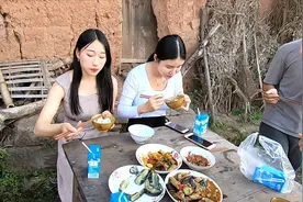 自媒体之路刚开始，乡村美食视频的幕后视频封面