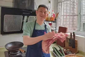 糖醋排骨怎么做？家常两菜一汤新模式火哥有话说！视频封面