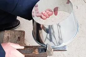 快失传的白铁手工艺！手艺人全流程展示水舀子制作过程！视频封面