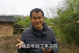 小伙山里养土鸡5年，今天算一下去年养鸡的粮食成本，能回本吗？视频封面