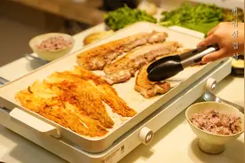 【4K画质】韩式蜂窝五花肉，烤肉新吃法！超详细教程视频封面