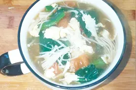逢节多喝这锅蔬菜汤超解腻，做法简单又家常，新手现学现用视频封面