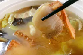 秋天多喝汤，好事一箩筐，分享美食豆腐白菜木耳汤，营养美味滋补视频封面