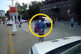 真相来了！交警开警车送孩子上学被举报？警方公布执法记录仪回应视频封面