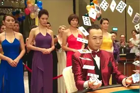 老千对老千巅峰对决名场面：一手扑克玩的出神入化，这才叫赌神！视频封面