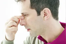鼻涕中带血，当心是鼻咽癌早期信号！视频封面