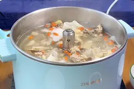 椰子鸡火锅不用出去吃，在家这样做，椰香浓郁，汤汁香甜，太香了视频封面
