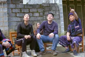 泡泡走进瑶寨，带着村民的线索探索无名洞穴，却发现没那么简单视频封面