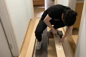 祖传八级木匠出身的葵哥如何变废为宝为媳妇儿打造蔬菜园视频封面