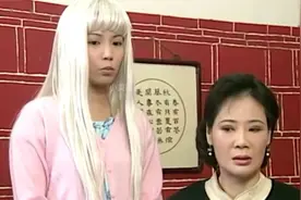 小女孩天生阴阳眼，每天都能看到阴差抓人，还能预知死亡视频封面