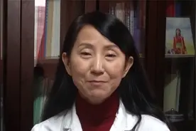 同仁医院眼科专家：春季过敏性结膜炎高发，这几个方法能缓解症状视频封面
