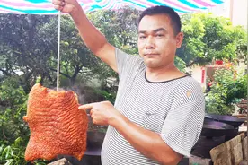 广西正宗虎皮扣肉是这样做出来的！大厨手把手教你，技术到位吗？视频封面