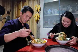 幸福，其实很简单！一日三餐，吃饱喝足就好，无论风雨，勇敢飞翔视频封面