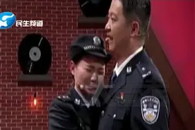 泪目！1998年洪水中获救的小江珊成为警察，重见救命恩人视频封面
