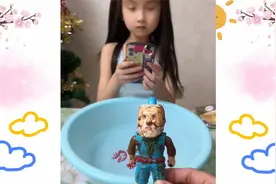 爷爷摔倒了浑身脏兮兮的我来给他洗一洗视频封面