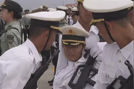 永不服输——走进仪仗兵每次精彩亮相的背后视频封面