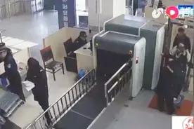 母亲过安检忘记孩子，女儿直接爬进安检仪！巨大辐射易危害身体视频封面