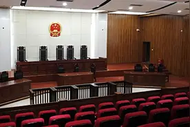 女子做20年全职太太离婚，发现丈夫资产过亿，偷给继女18套商铺视频封面