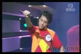 陈伟霆港式英语口音太酥了！早期表演视频我笑了......视频封面