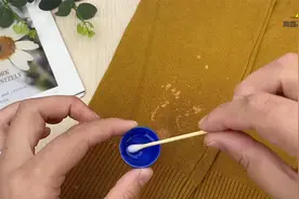 被消毒液破坏的衣服还能这样修复，这创意也太牛了，我怎么没想到视频封面
