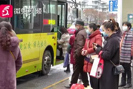 公交车“改道”近2年，居民出行不便：盼恢复“原线”视频封面