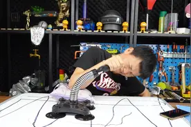 拆箱测评3款手臂训练神器，有了这些器材，麒麟臂都能练出来视频封面