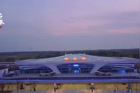 航拍家乡柘皋站,古镇高铁助力合巢新城,鱼米之乡乘势展新姿!视频封面