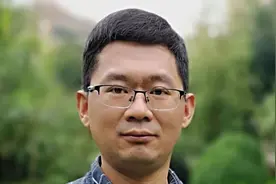 46岁“天才历史学者”李硕透露自己突发绝症，即将离世！视频封面